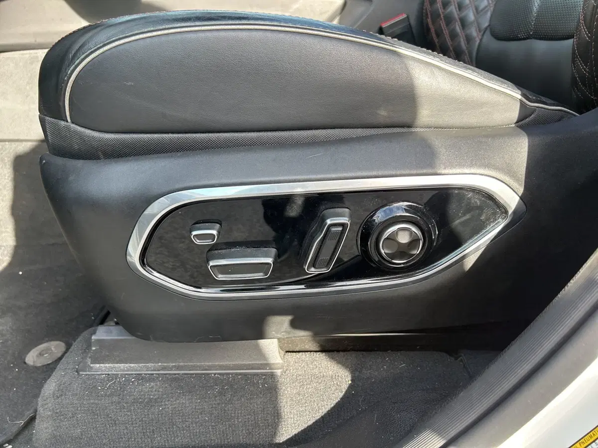 Jeep Grand Cherokee usata a Roma (18)