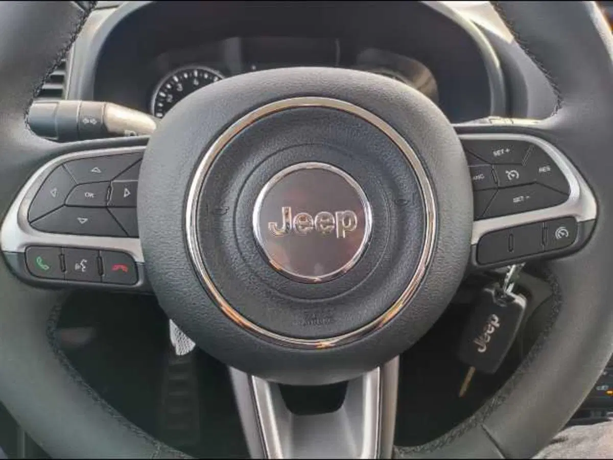 Jeep Renegade usata a Roma (17)
