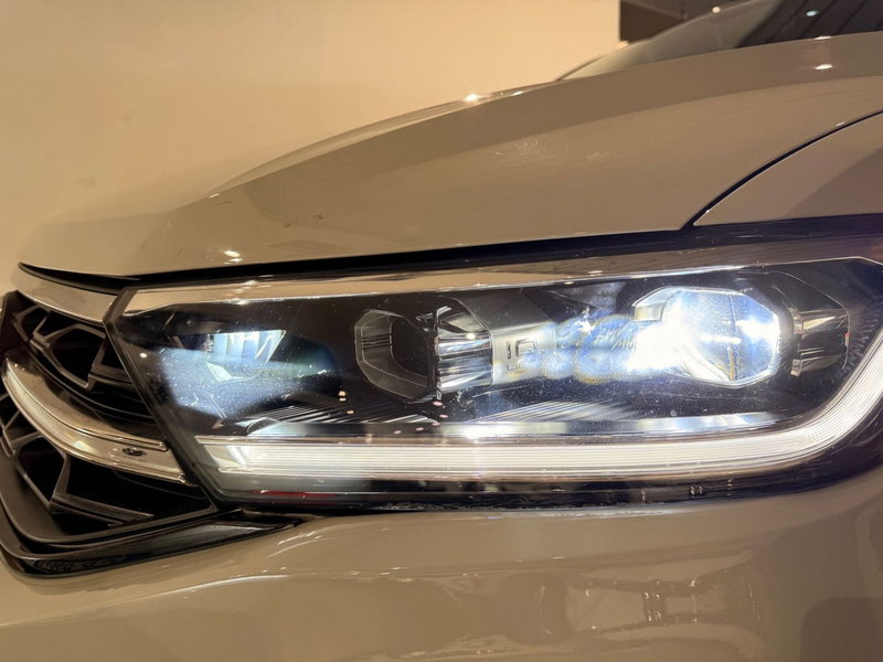 Volkswagen T-Roc usata a Genova (15)