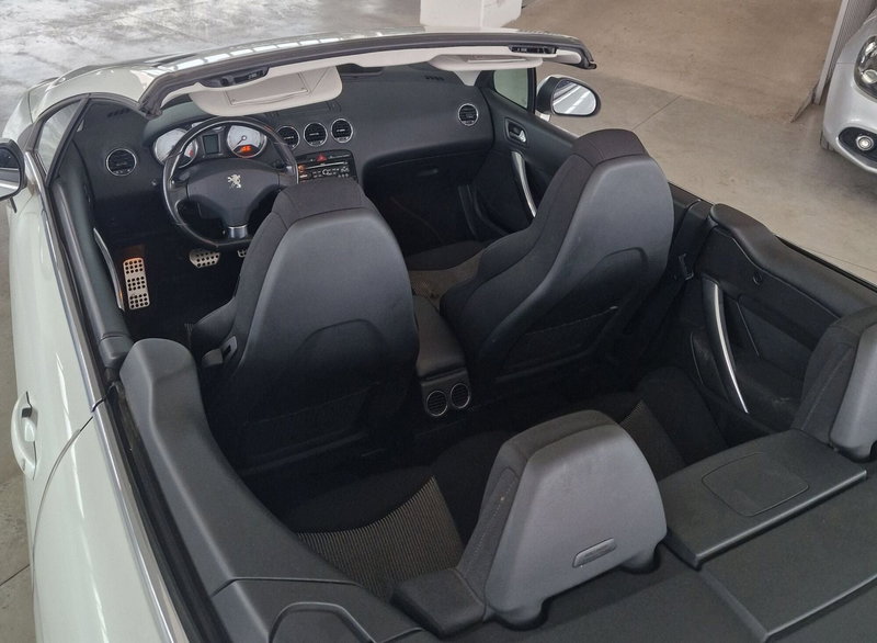 Peugeot 308 Cabrio usata a Terni (11)