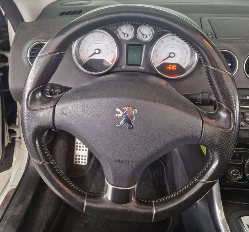 Peugeot 308 Cabrio usata a Terni (13)