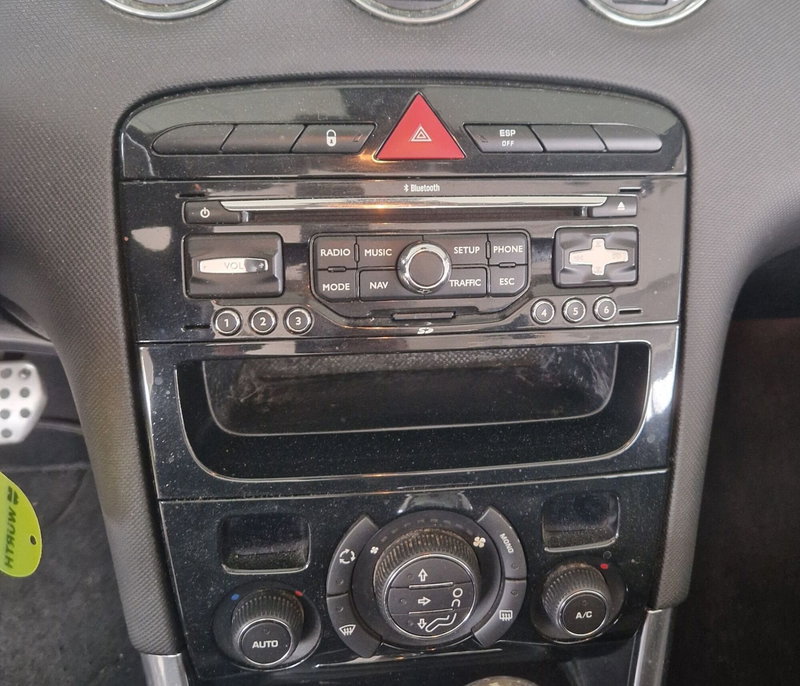 Peugeot 308 Cabrio usata a Terni (14)