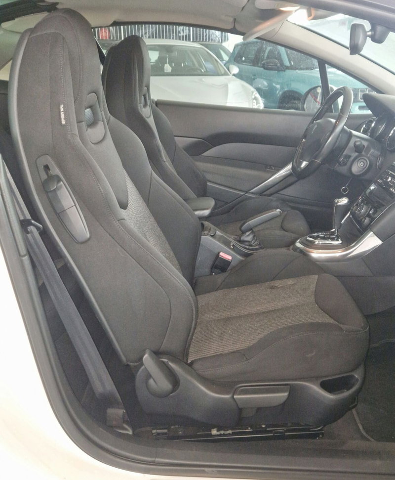 Peugeot 308 Cabrio usata a Terni (8)
