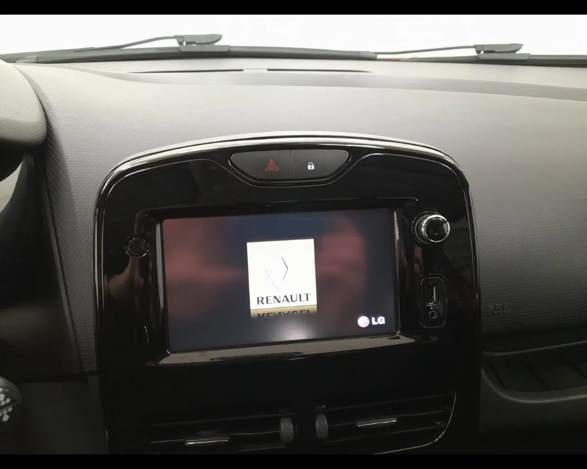 Renault Clio usata a Savona (14)