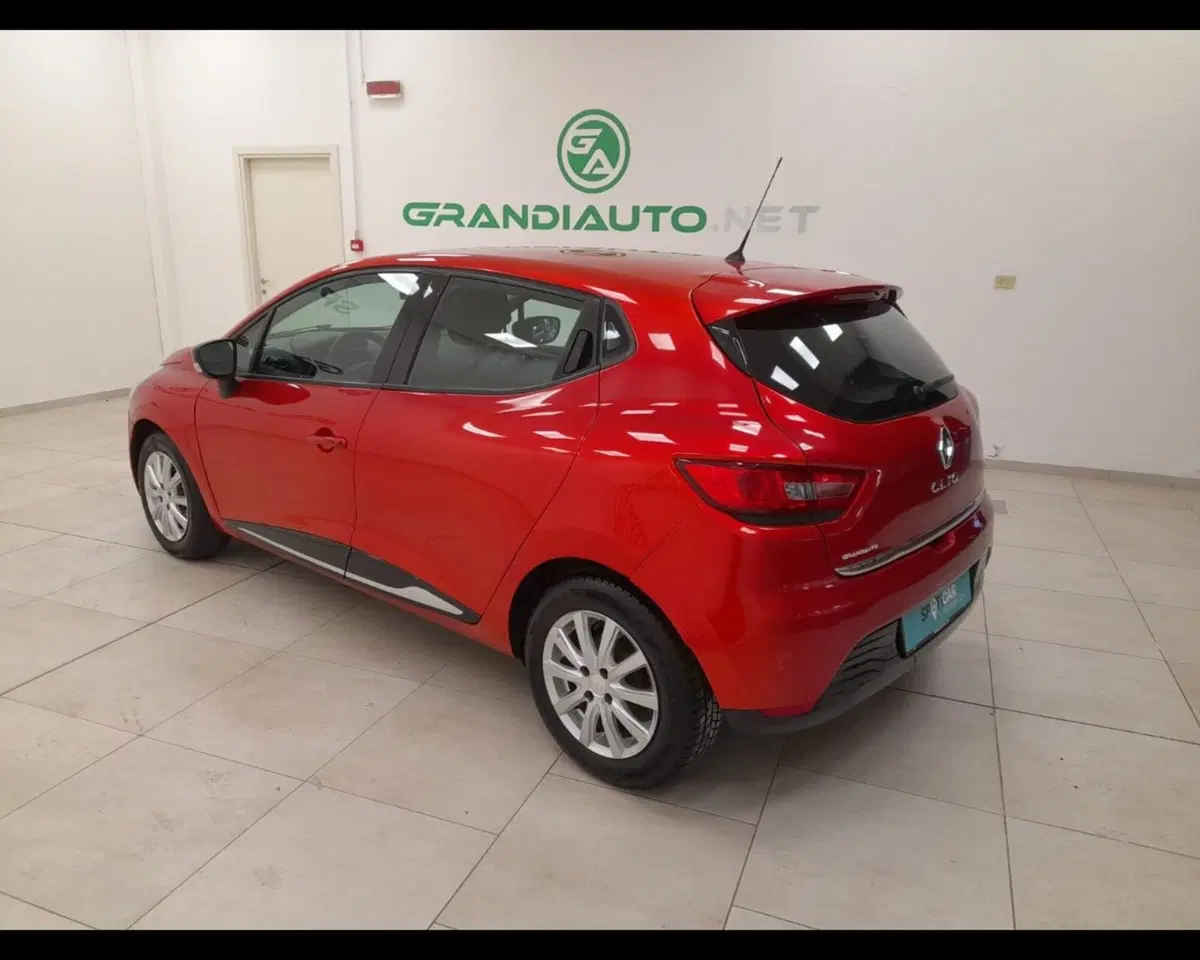 Renault Clio usata a Savona (4)