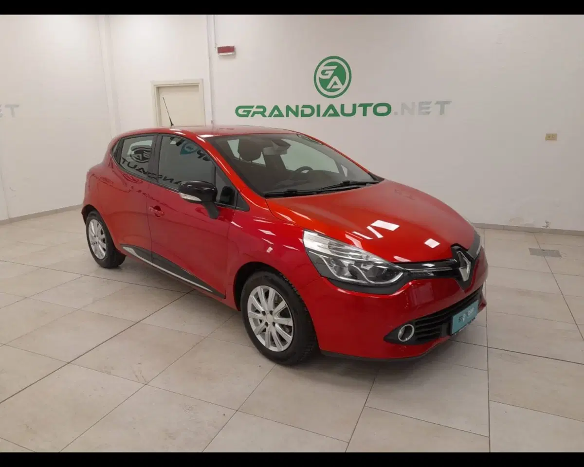 Renault Clio usata a Savona (8)