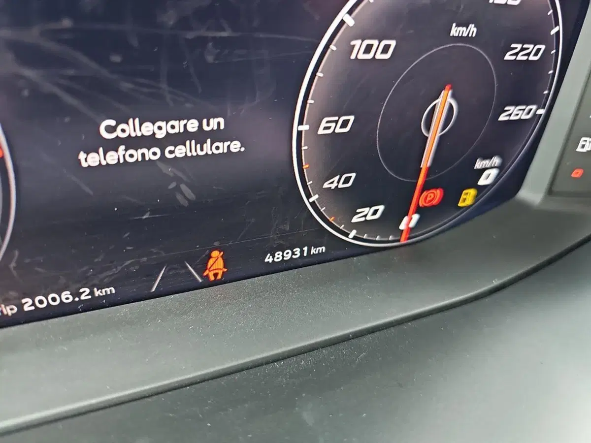 SEAT Arona usata a Lecco (13)