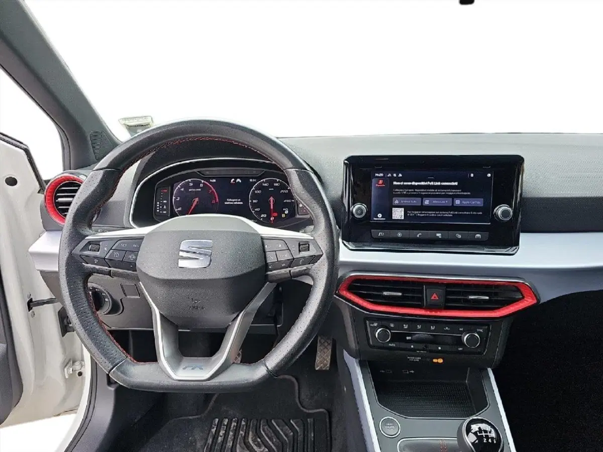 SEAT Arona usata a Lecco (8)