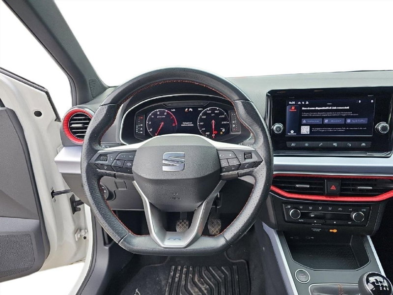 SEAT Arona usata a Lecco (9)