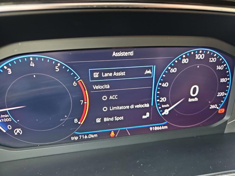 Volkswagen T-Cross usata a Lecco (16)