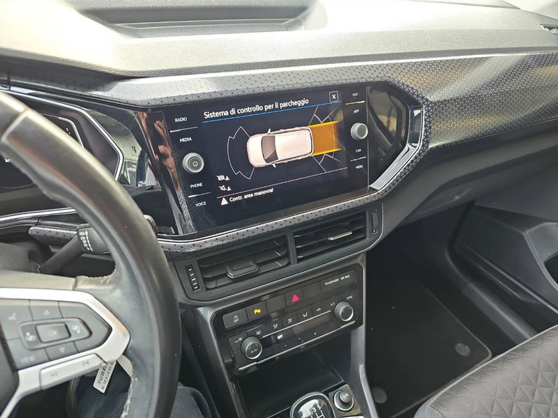Volkswagen T-Cross usata a Lecco (17)