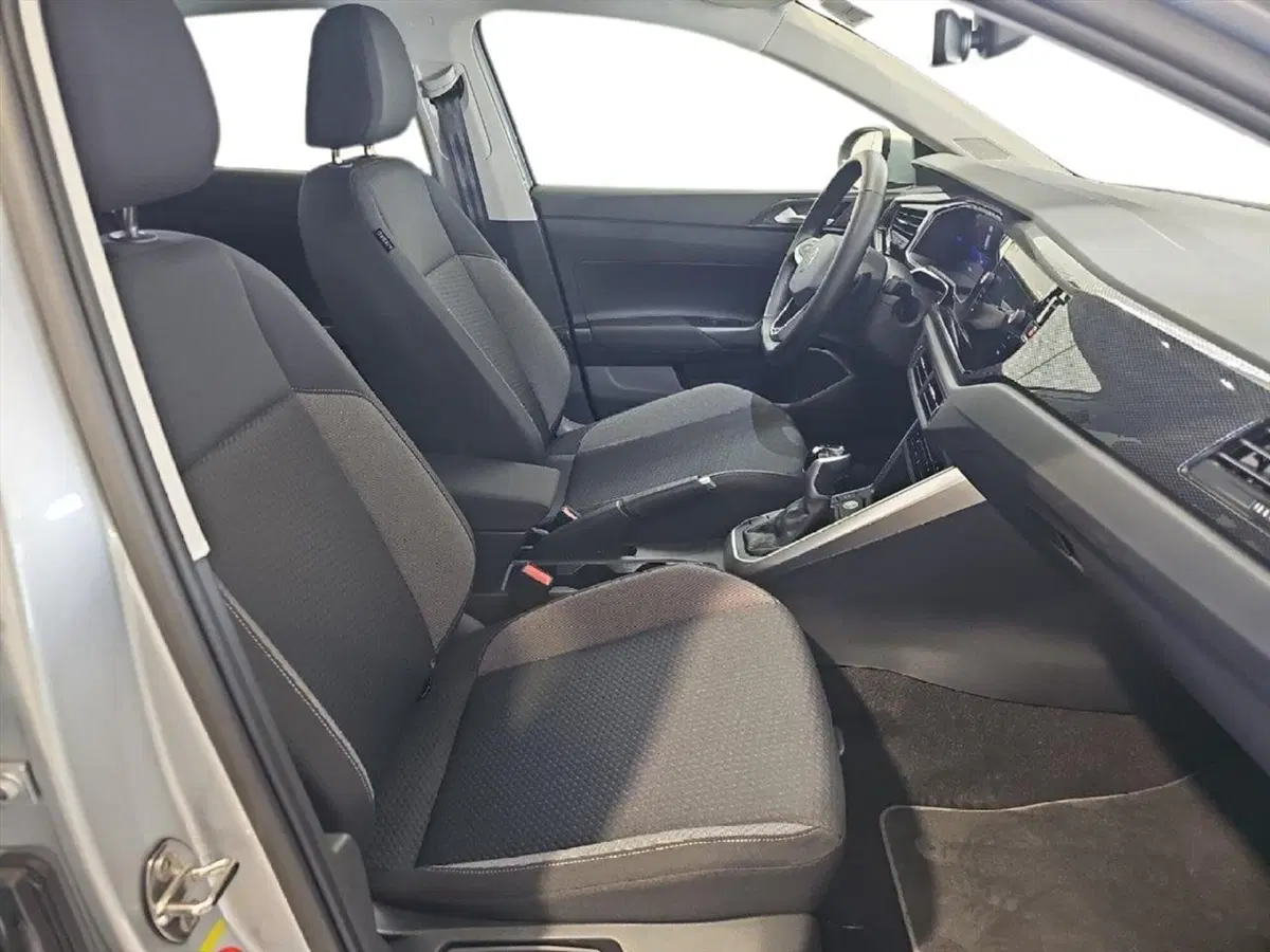 Volkswagen Taigo usata a Lecco (11)