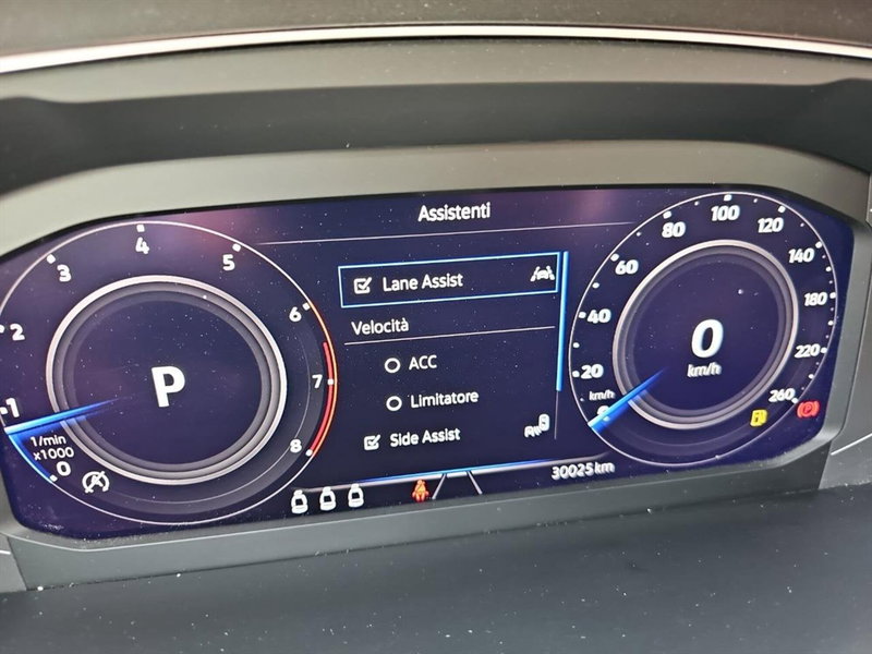 Volkswagen Tiguan usata a Lecco (16)