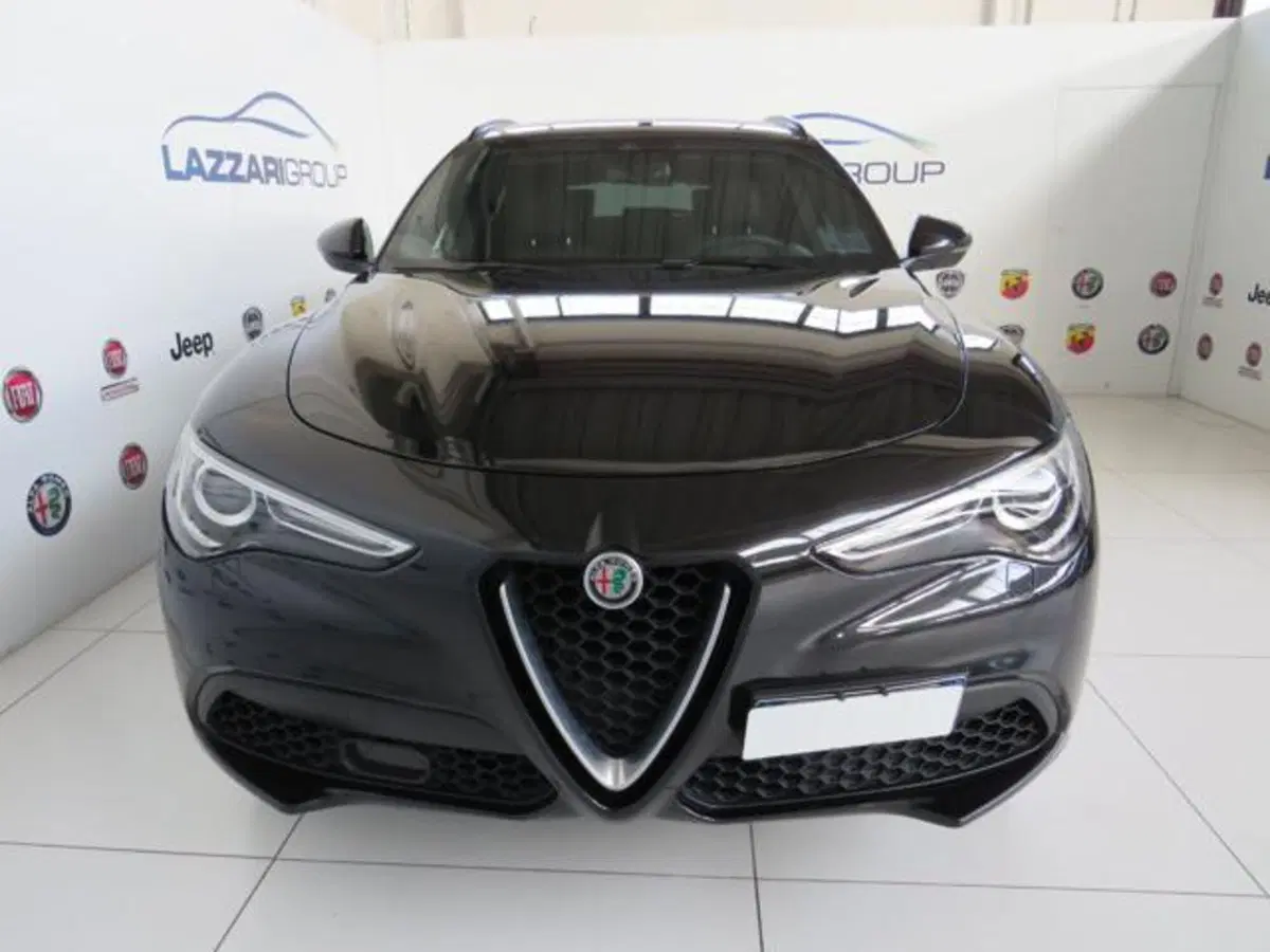 Alfa Romeo Stelvio usata a Lodi (2)