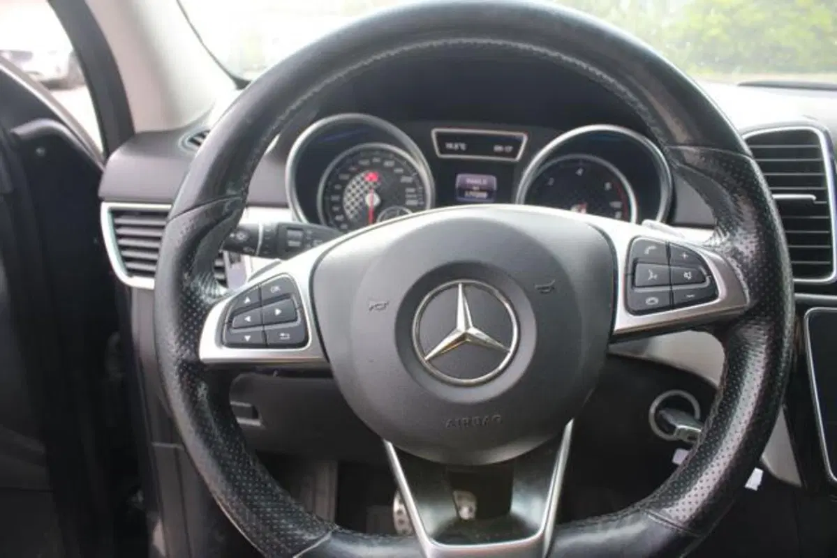 Mercedes-Benz GLE SUV usata a Lecce (7)