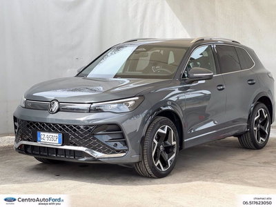 Volkswagen Tiguan Allspace 2.0 tdi R-Line 150cv dsg del 2025 usata a Albano Laziale