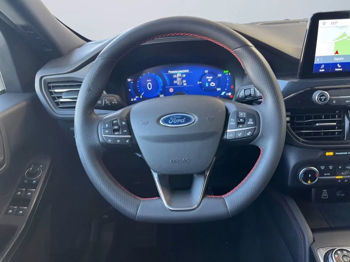 Ford Kuga usata a Milano (13)