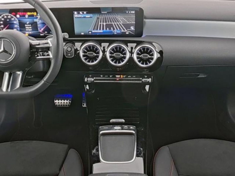 Mercedes-Benz Classe A usata a Milano (9)