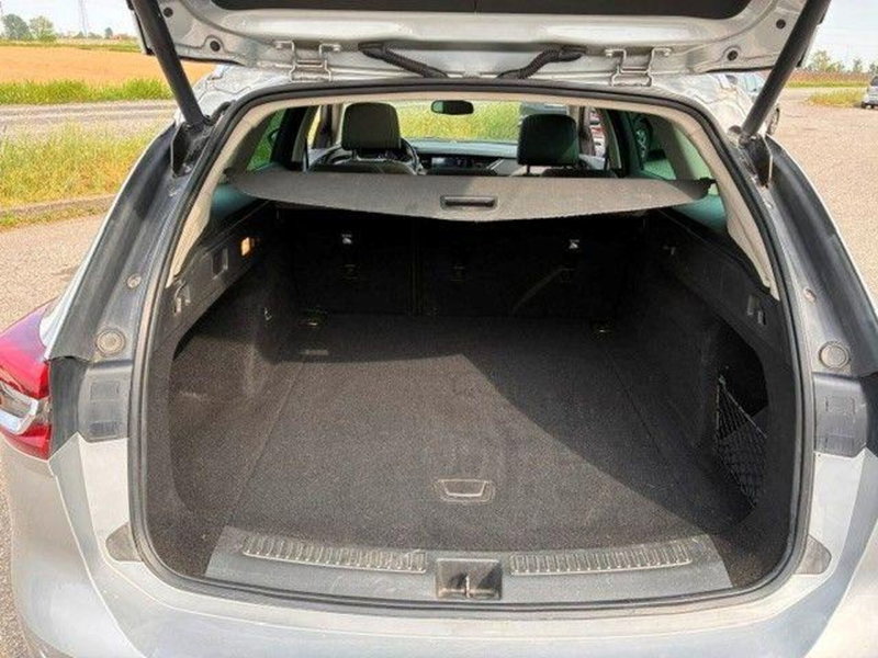 Opel Insignia Station Wagon usata a Milano (10)