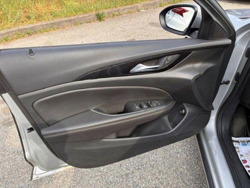 Opel Insignia Station Wagon usata a Milano (8)