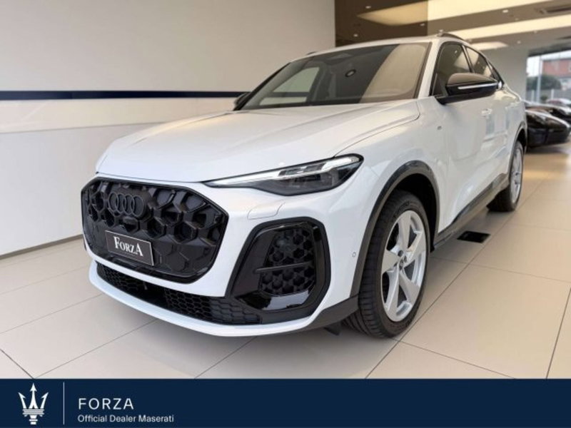 Audi Q5 Sportback nuova a Torino