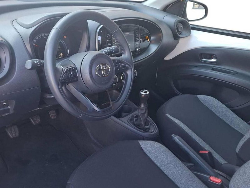Toyota Aygo X usata a Torino (12)