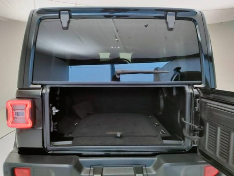 Jeep Wrangler Unlimited usata a Teramo (5)