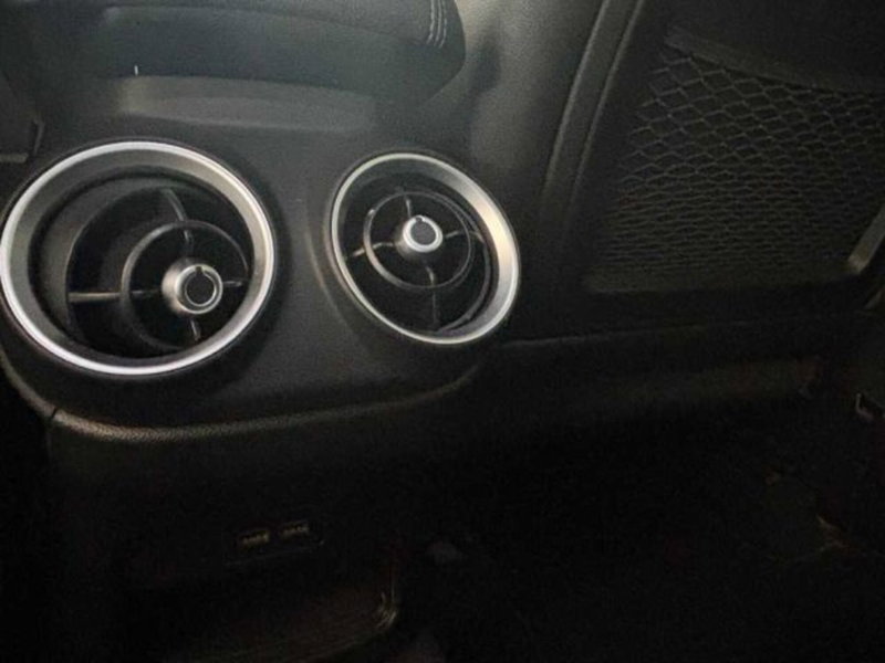 Alfa Romeo Stelvio usata a Caltanissetta (16)