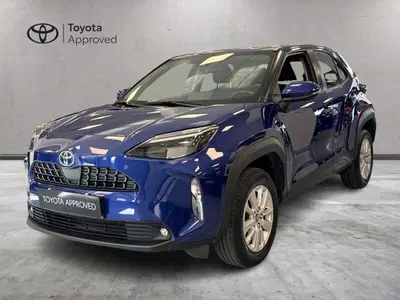 Toyota Yaris Cross 1.5 Hybrid 5p. E-CVT Active del 2022 usata a Prato