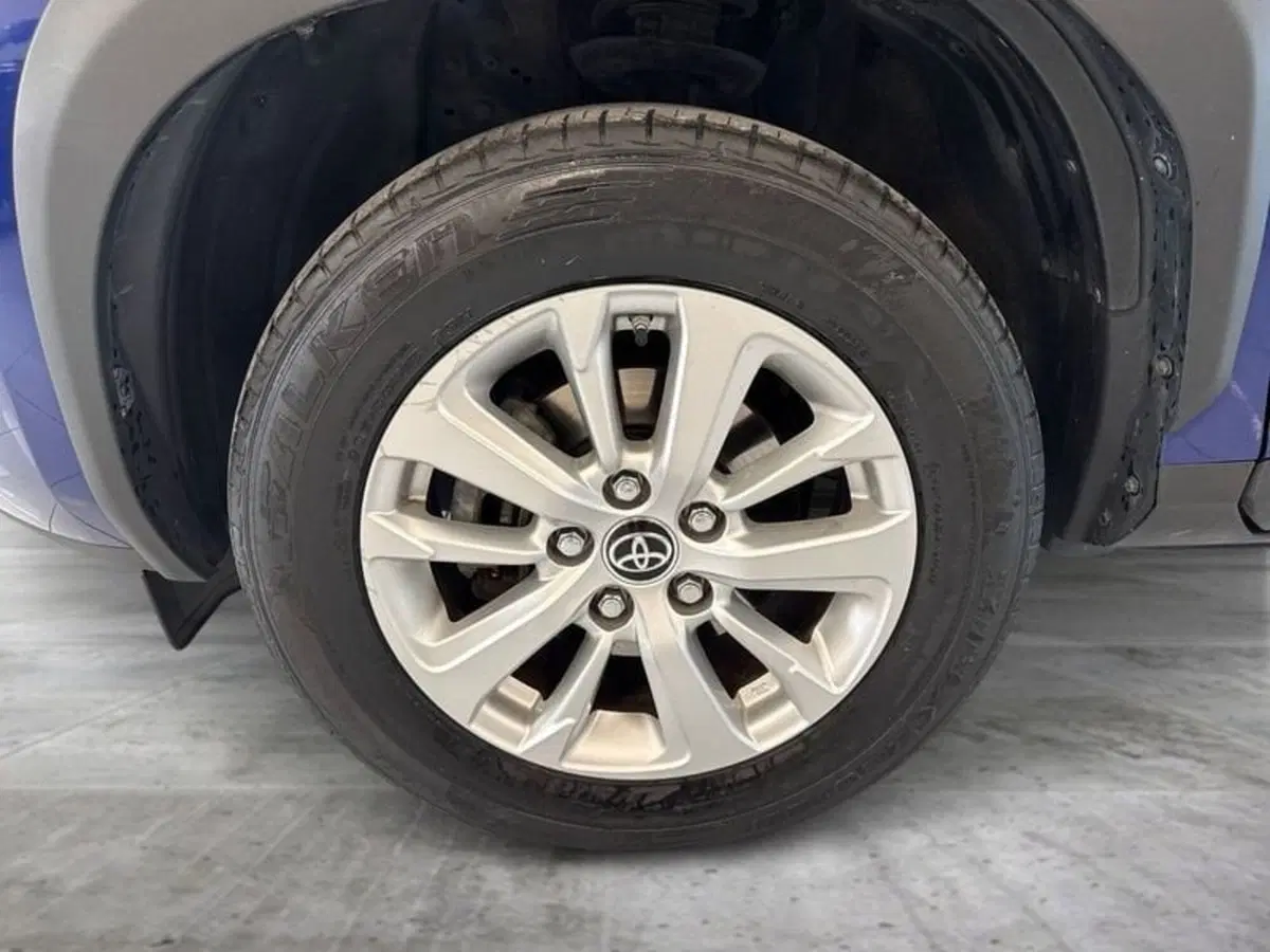 Toyota Yaris Cross usata a Prato (15)