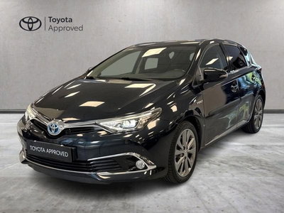 Toyota Auris 1.8 Hybrid Lounge del 2017 usata a Prato