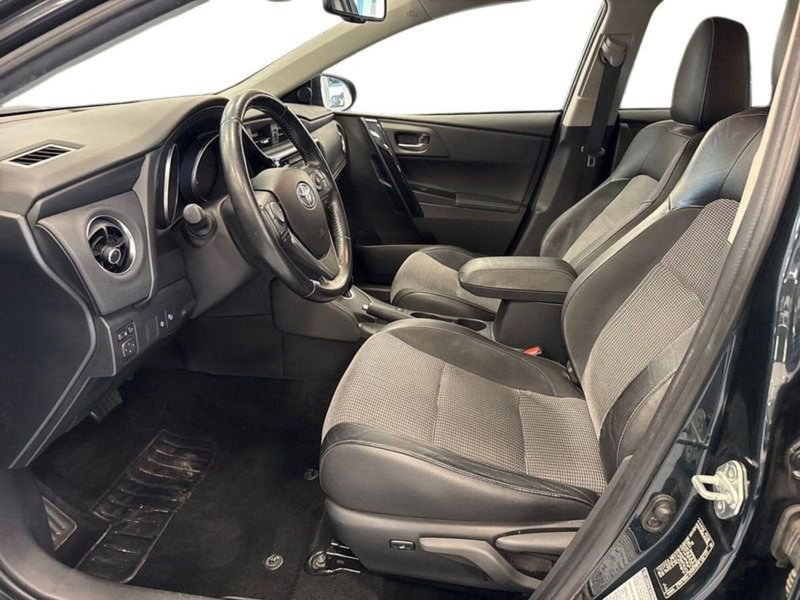 Toyota Auris usata a Prato (14)