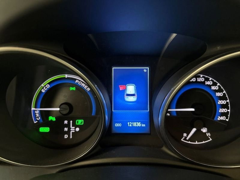 Toyota Auris usata a Prato (15)