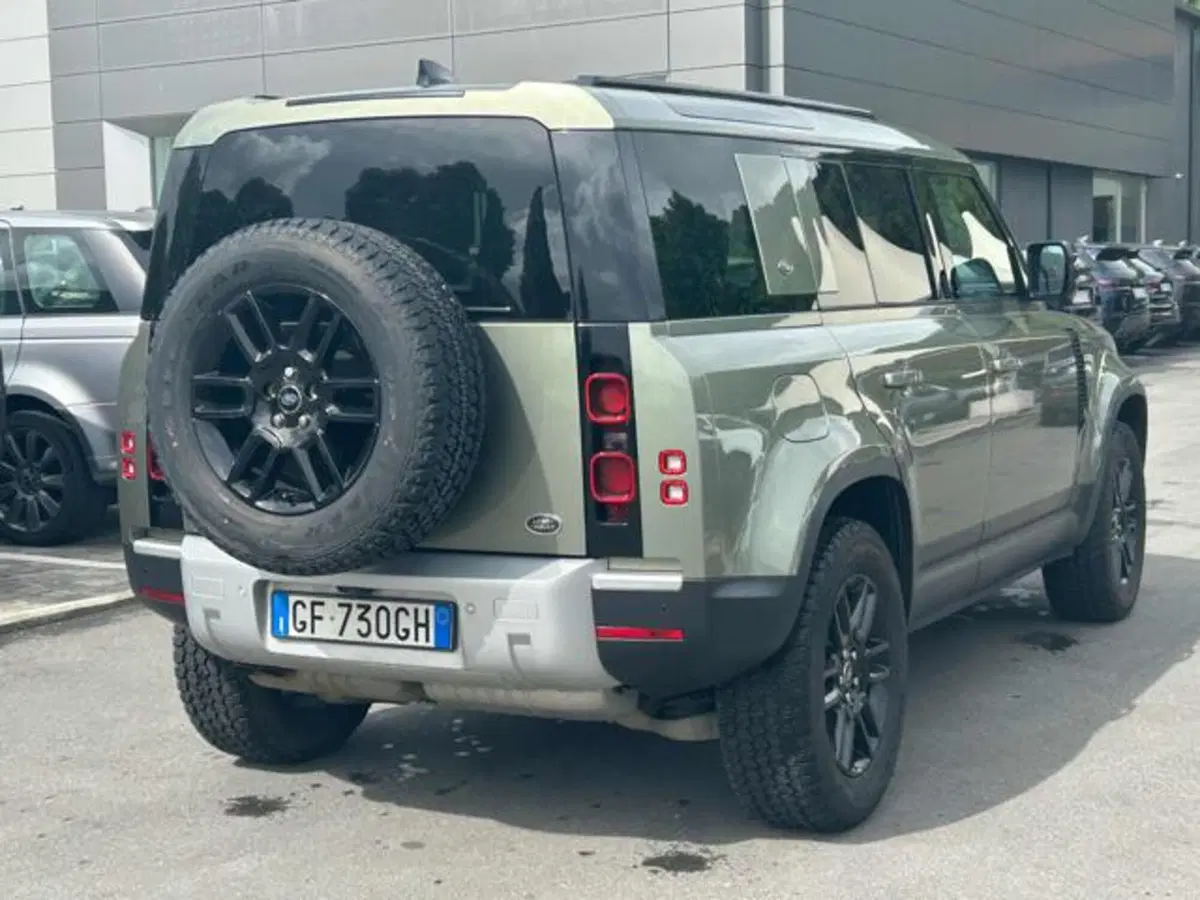 Land Rover Defender usata a Lucca (4)