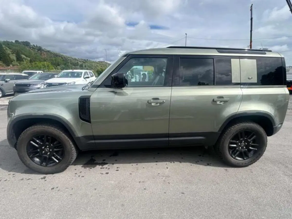 Land Rover Defender usata a Lucca (7)