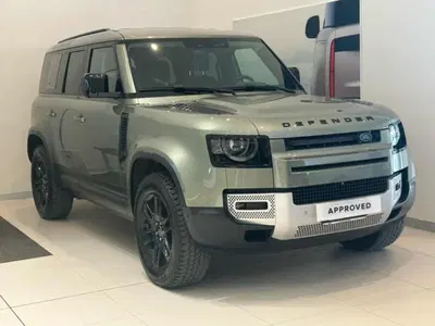 Land Rover Defender 110 3.0D I6 200 CV AWD Auto S del 2021 usata a Massarosa
