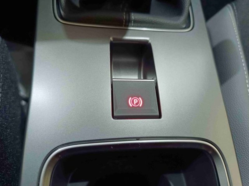 Opel Mokka nuova a Catania (19)