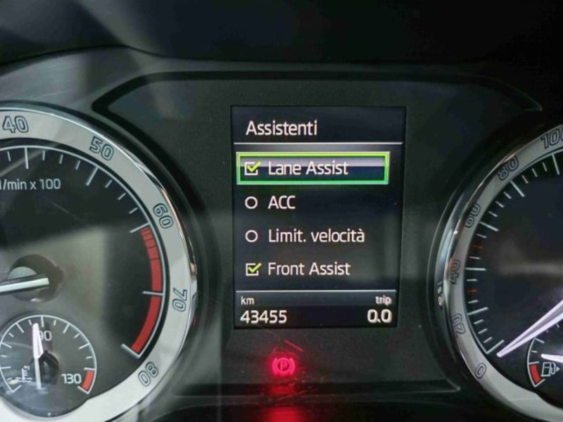 Skoda Karoq usata a Catania (15)