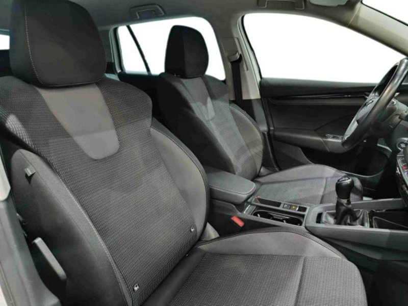 Skoda Octavia Station Wagon usata a Catania (10)