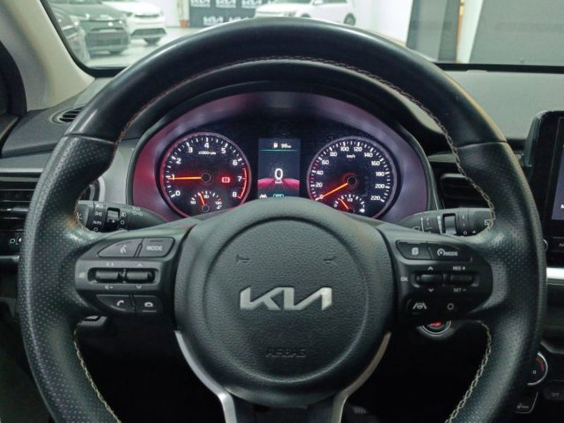 Kia Stonic usata a Catania (17)