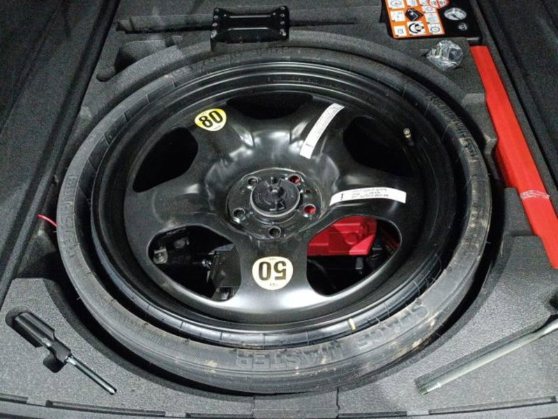 Alfa Romeo Stelvio usata a Catania (13)