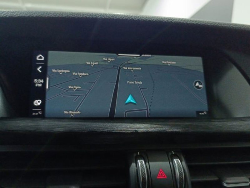 Alfa Romeo Stelvio usata a Catania (17)