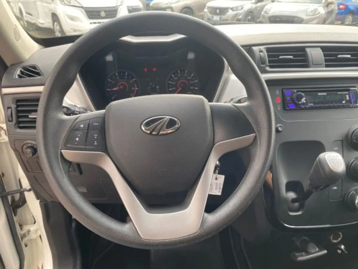 Mahindra KUV100 usata a Cuneo (15)