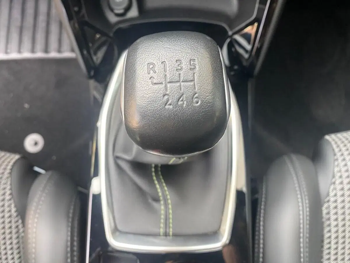 Peugeot 208 usata a Torino (12)