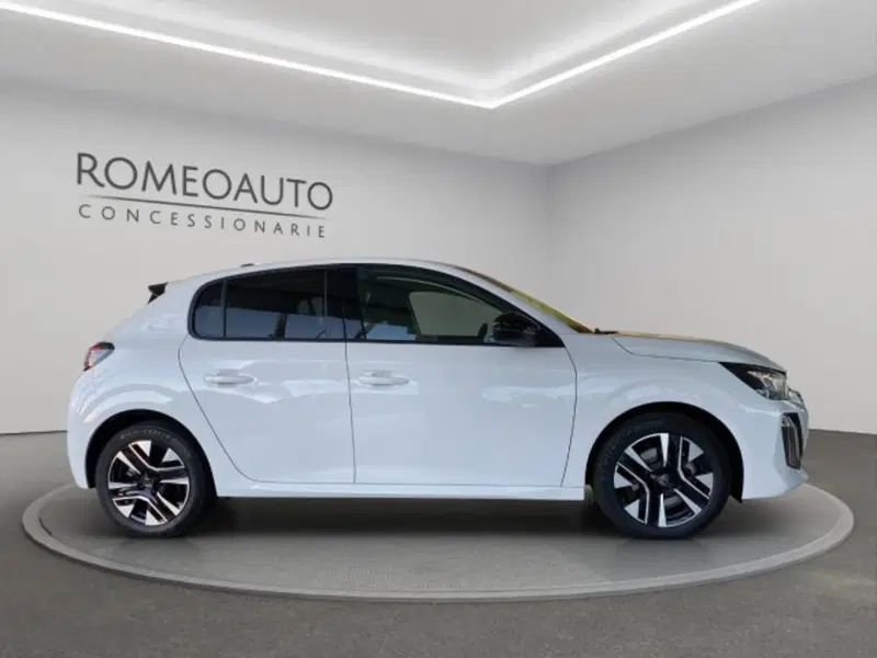 Peugeot 208 nuova a Perugia (6)