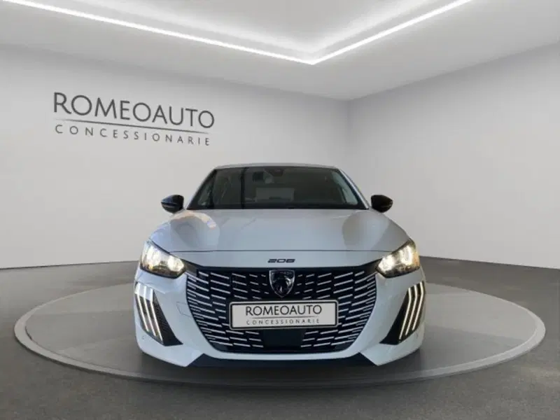 Peugeot 208 nuova a Perugia (8)