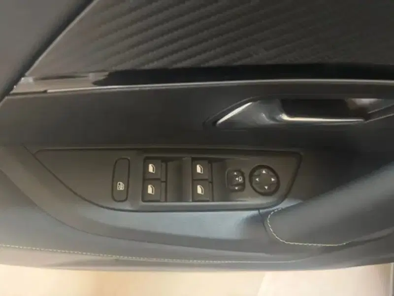 Peugeot 2008 nuova a Perugia (11)
