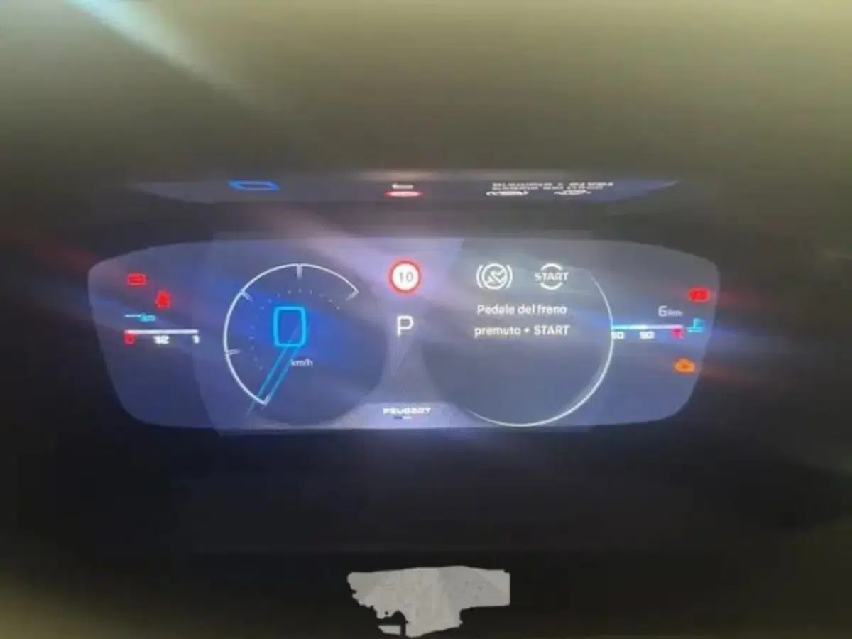 Peugeot 2008 nuova a Perugia (9)