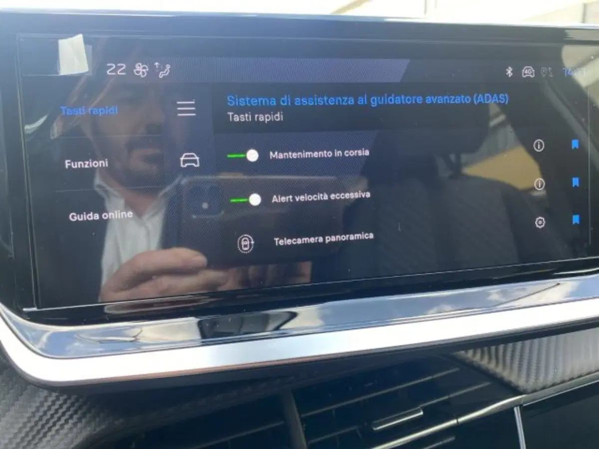 Peugeot 2008 nuova a Perugia (16)