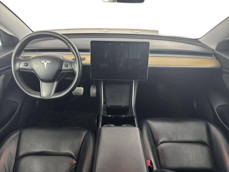 Tesla Model 3 usata a Bologna (9)